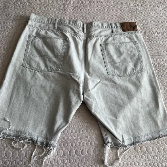 American Eagle gray distressed denim shorts - Picture 4 of 4